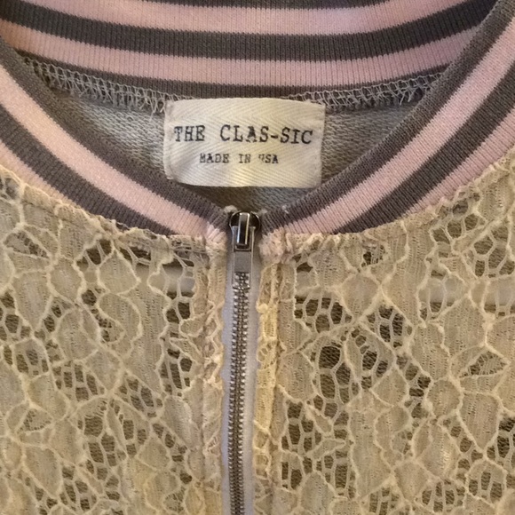 The Clas-sic small Made in the 90’s gray jacket - Picture 4 of 7